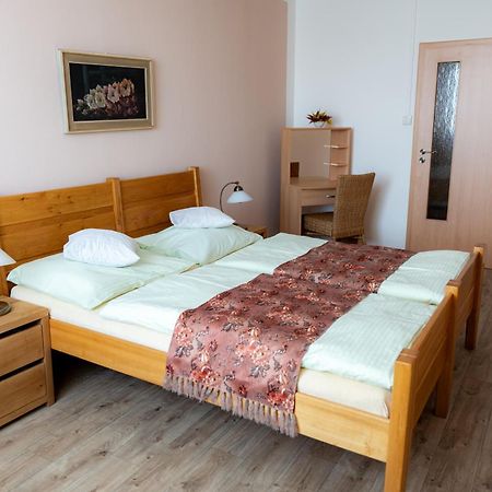 Hotel Cementar Hranice  Luaran gambar