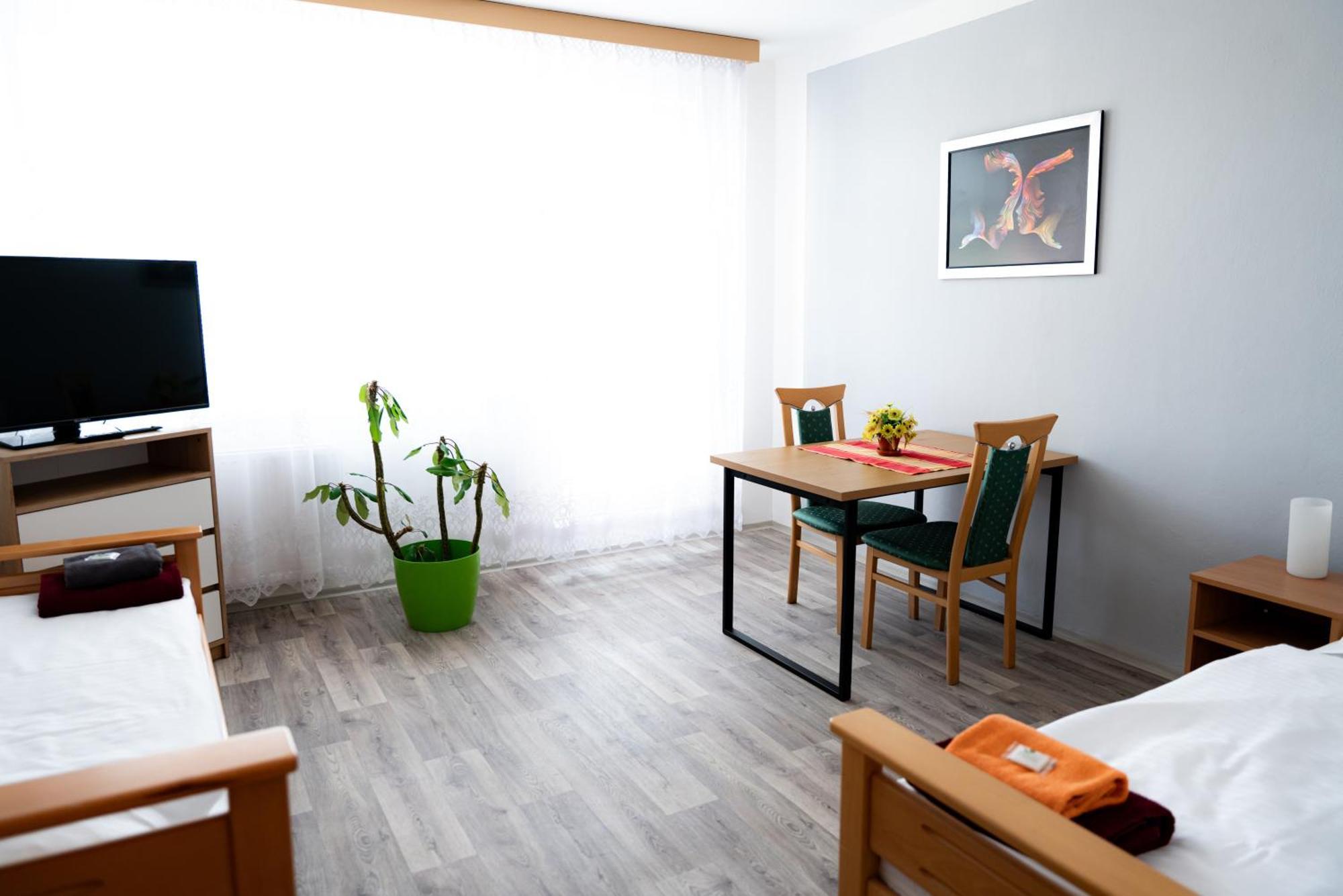 Hotel Cementar Hranice  Luaran gambar